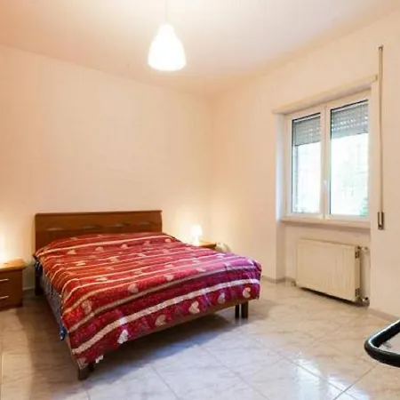 Braccianese Apartment